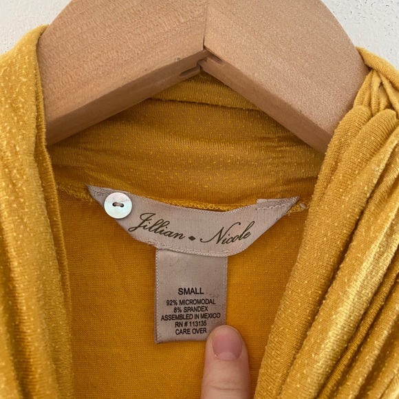 High Neck Tank Top - Picture 3 of 3